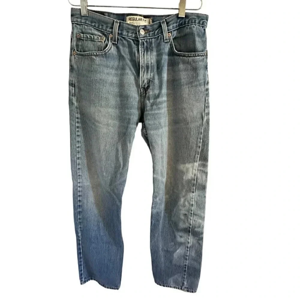 Levis 505 Jeans Mens 34X34 measure 31x32 Regular Fit Straight Leg Light Wash